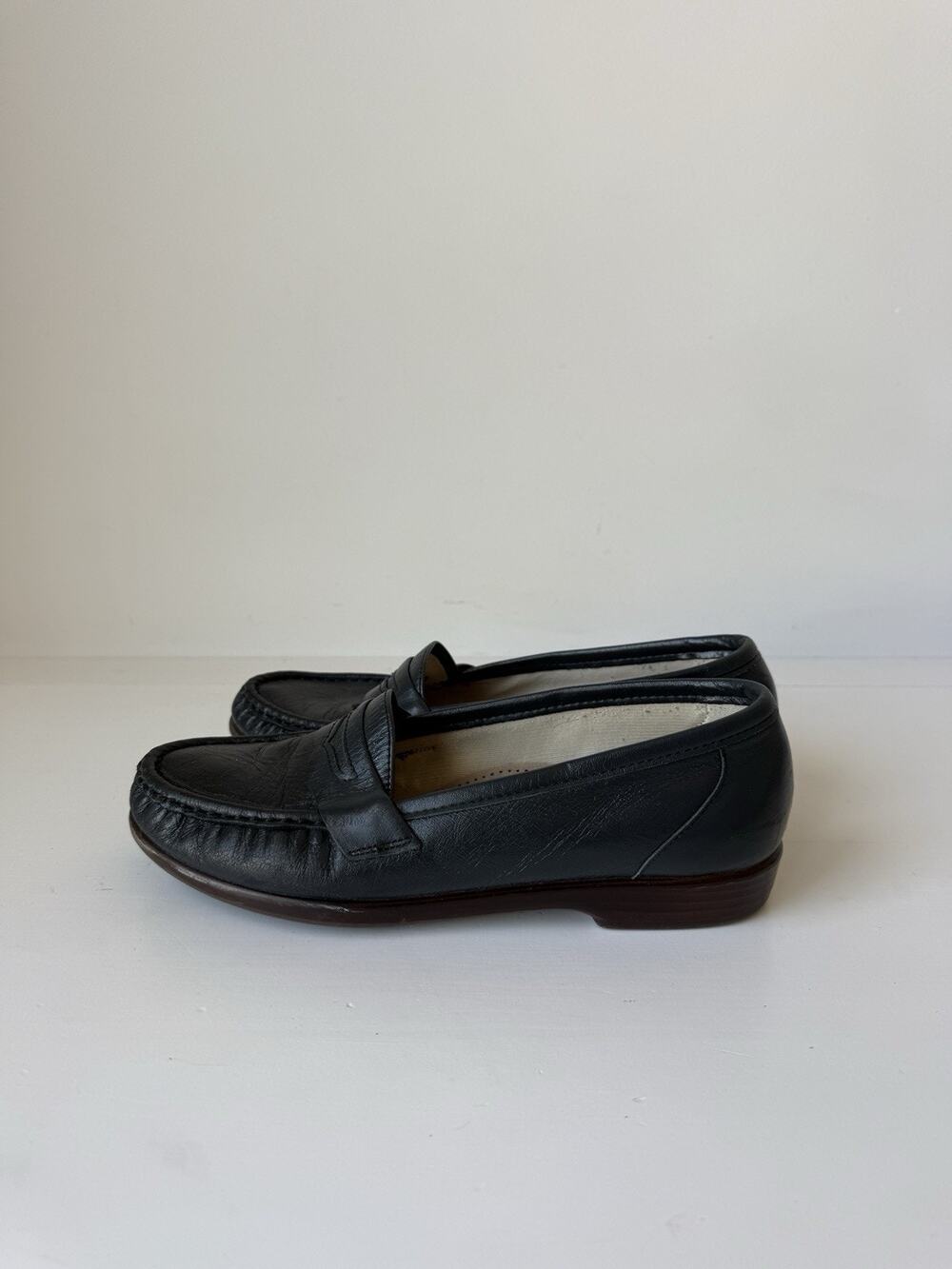SAS Twin Womens Loafers 7.5 M tripad Leather Slip On Comfort Casual Shoes